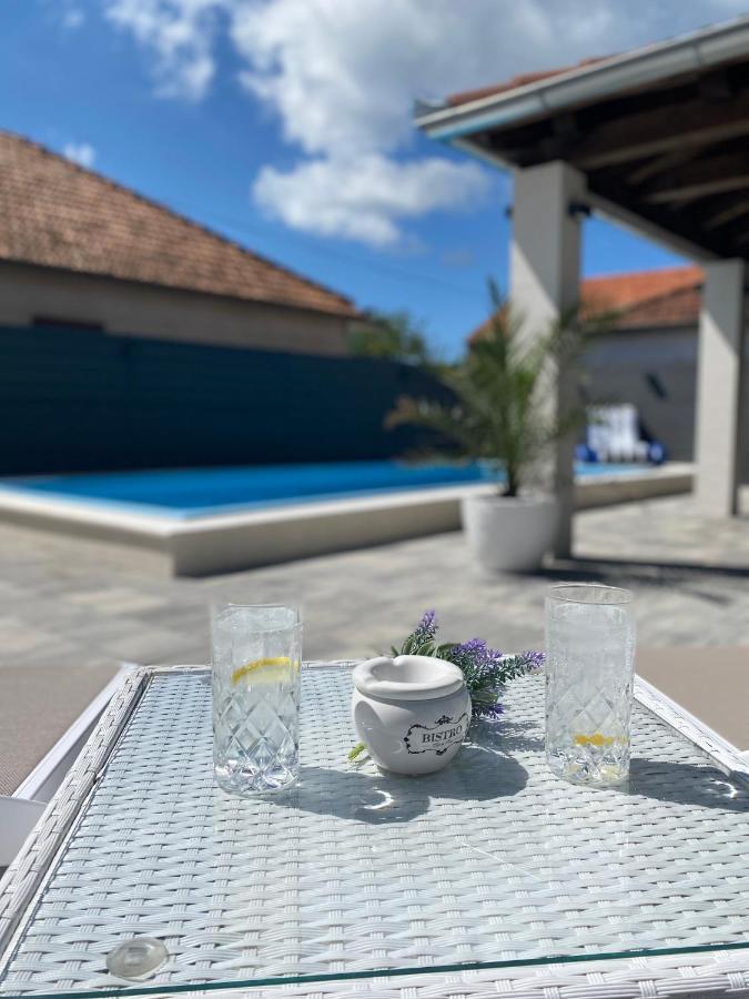 Breitling Apartments With Pool Biograd Na Moru Ngoại thất bức ảnh