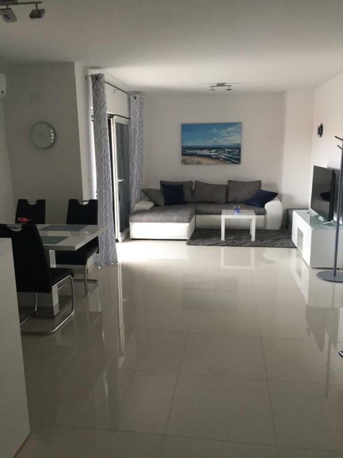Breitling Apartments With Pool Biograd Na Moru Ngoại thất bức ảnh