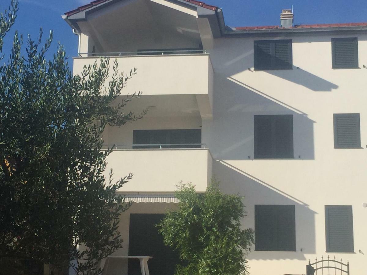 Breitling Apartments With Pool Biograd Na Moru Ngoại thất bức ảnh