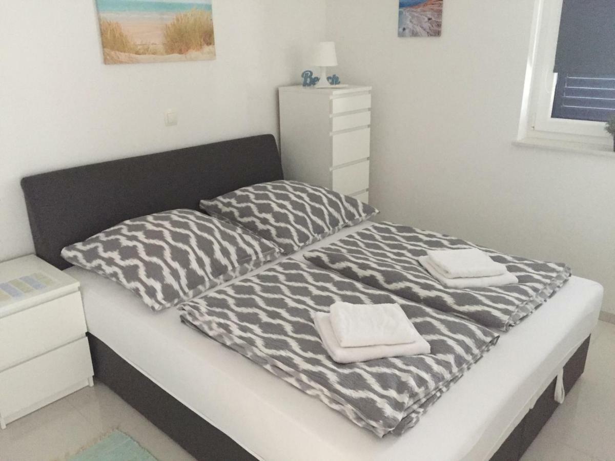 Breitling Apartments With Pool Biograd Na Moru Ngoại thất bức ảnh