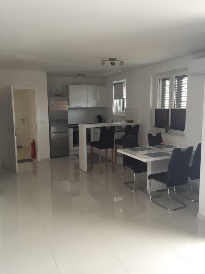 Breitling Apartments With Pool Biograd Na Moru Ngoại thất bức ảnh