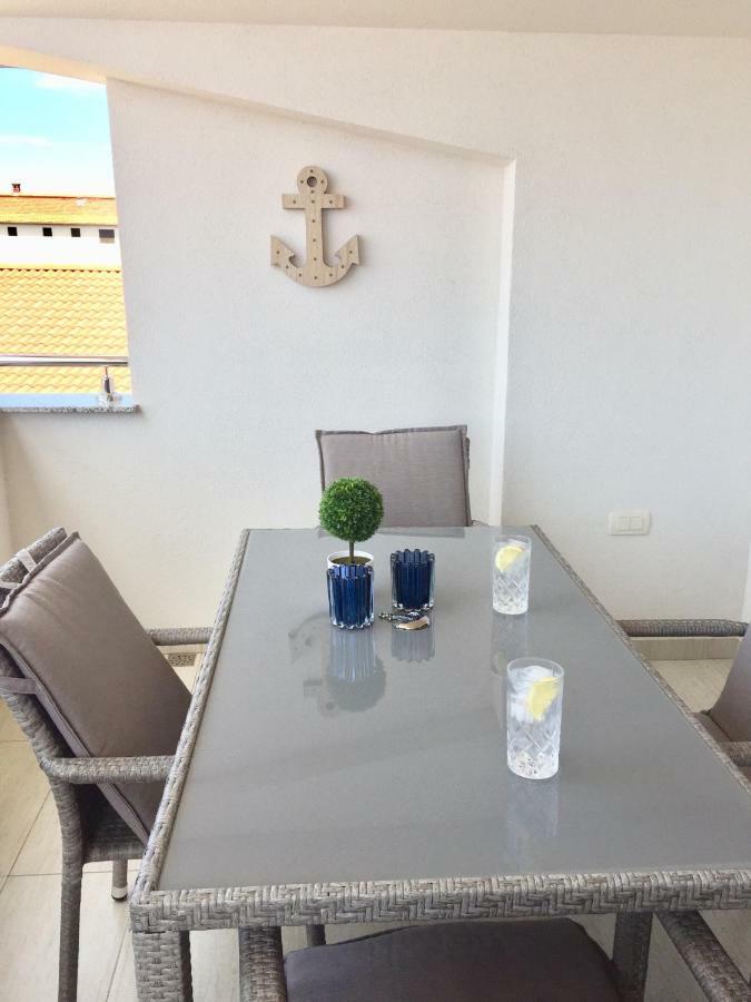 Breitling Apartments With Pool Biograd Na Moru Ngoại thất bức ảnh